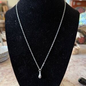EUC~Vintage Woman’s Silver Tone Adjustable Teardrop Pendant Chain Link Necklace